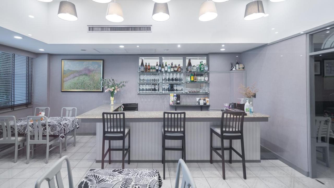 Yellow Ribbon Hills Boutique Suites Бангкок Екстер'єр фото