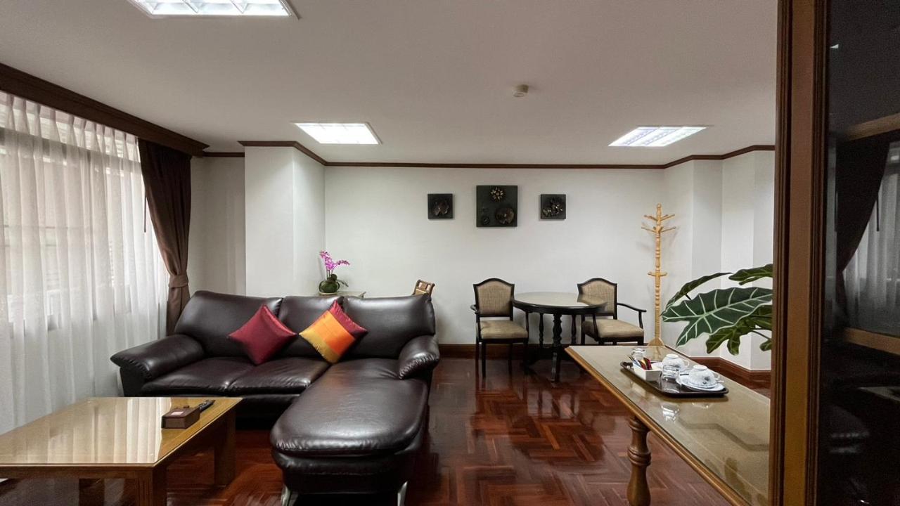 Yellow Ribbon Hills Boutique Suites Бангкок Екстер'єр фото