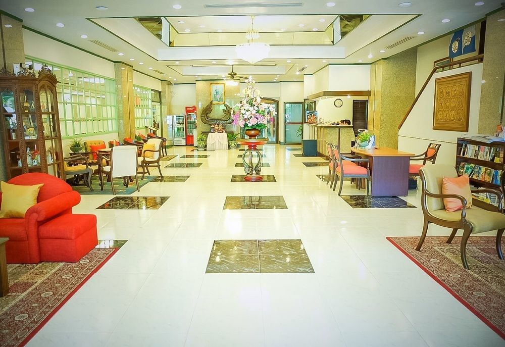 Yellow Ribbon Hills Boutique Suites Бангкок Екстер'єр фото