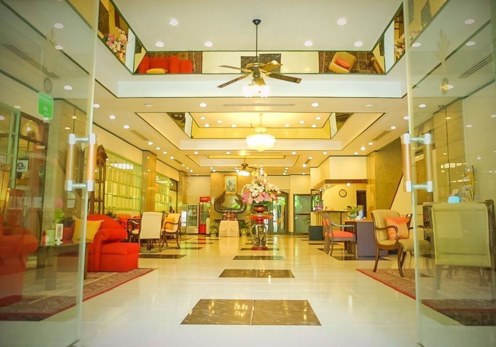 Yellow Ribbon Hills Boutique Suites Бангкок Екстер'єр фото